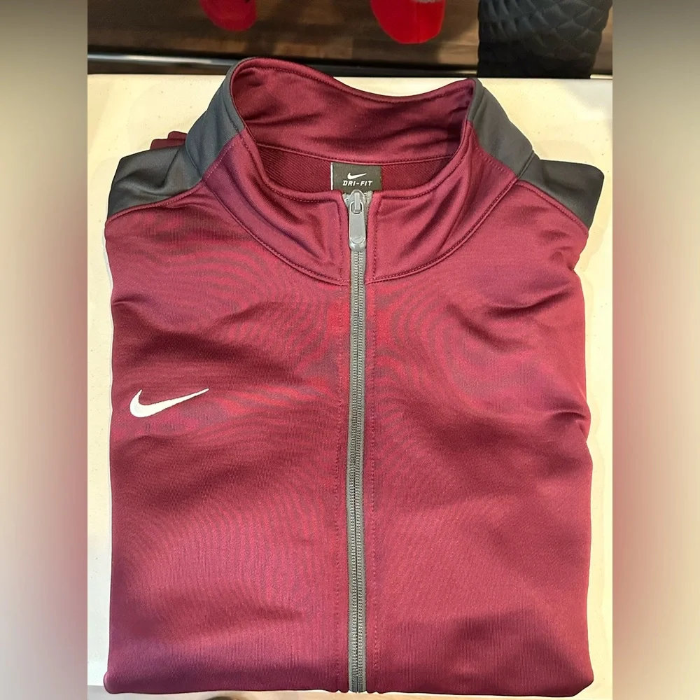 Nike Dri-Fit Men’s Full Zip DRY-FIT Jacket, Maroon & Gray, Size XL